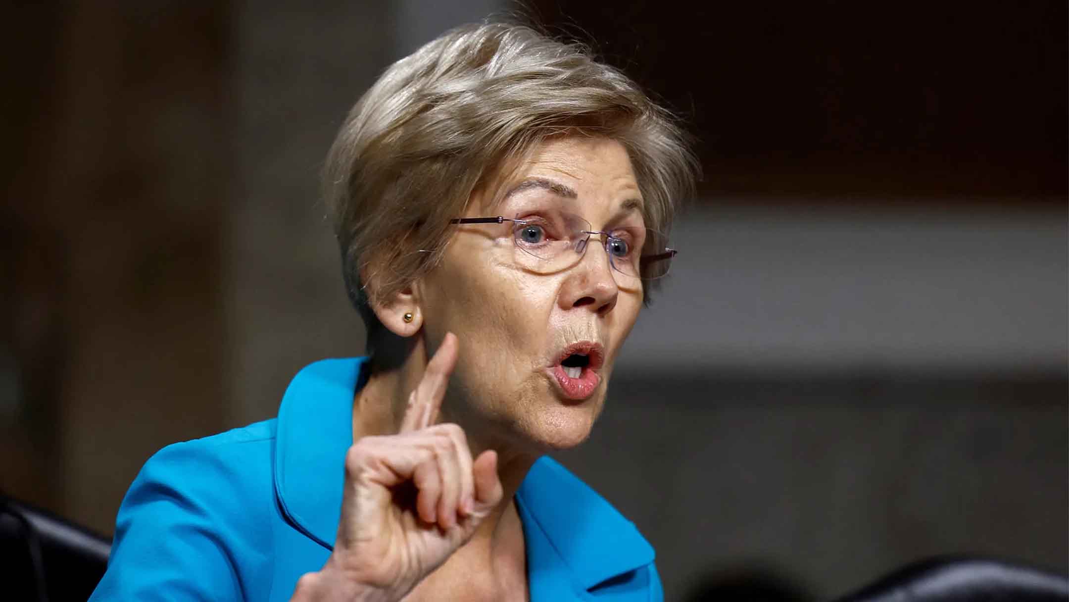 elizabeth Fauxcahontas warren | LeftardList.com